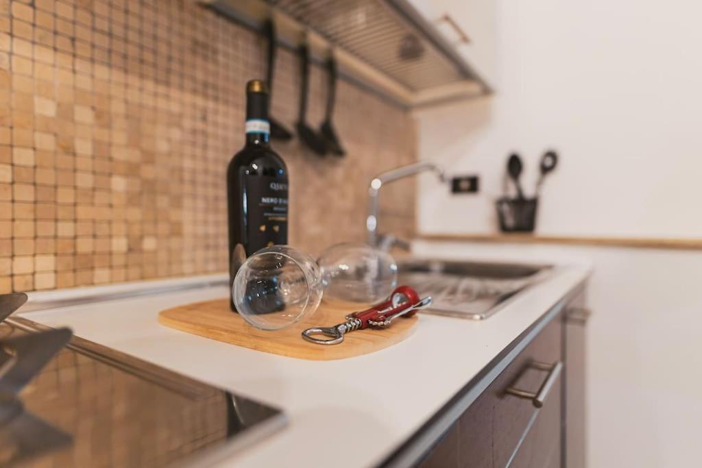 Trani -Suite ❉Marmor - Elegante Casa Storica ❉ Esterno foto