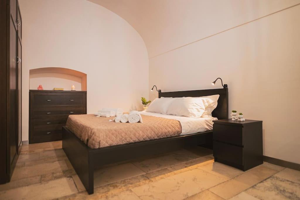 Trani -Suite ❉Marmor - Elegante Casa Storica ❉ Esterno foto